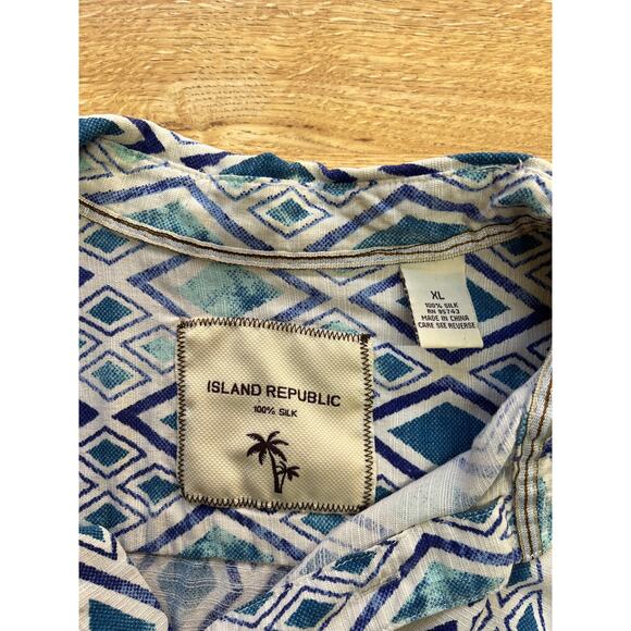 Island Republic 100% Silk Short Sleeve Geometric Button Up Top Size XL - Picture 6 of 6